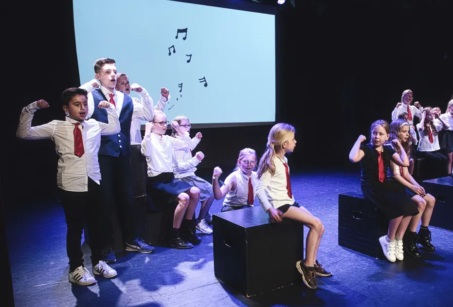 Hoe overleef ik de musical bij Kaliber Kunstenschool Hoe overleef ik de musical bij Kaliber Kunstenschool